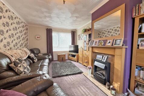 Longstone Avenue 26 - Lounge FP.jpg