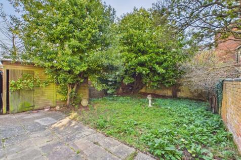 CAM01740G0-PR0529-STILL001