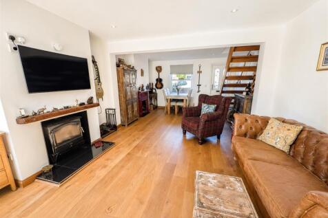 56 New Road - Lounge.jpg
