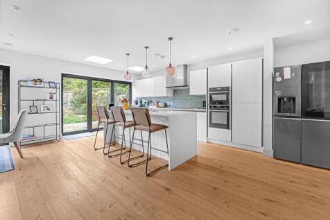 17a Hensington Close-1.jpg