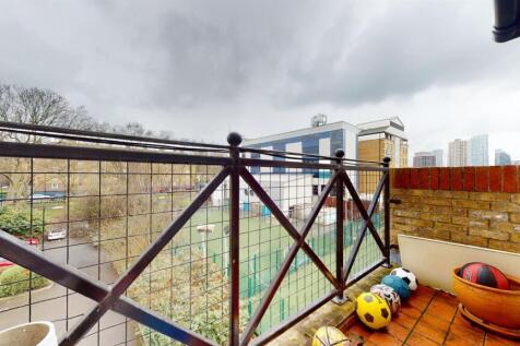buy to let property for sale at isle of dogs, E14 
