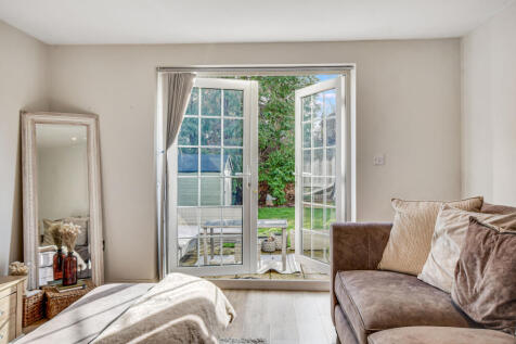 Chelmsford, CM1 - property photo