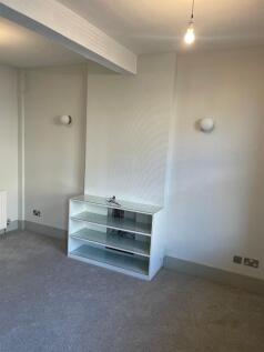 **GARDEN** Brickfield Street, Padfield, SK13 1DZ photo 4