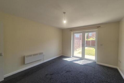High Street, Lye, Stourbridge photo 3