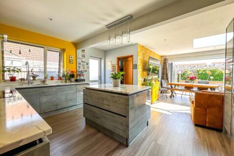 Kitchen/Diner/Living