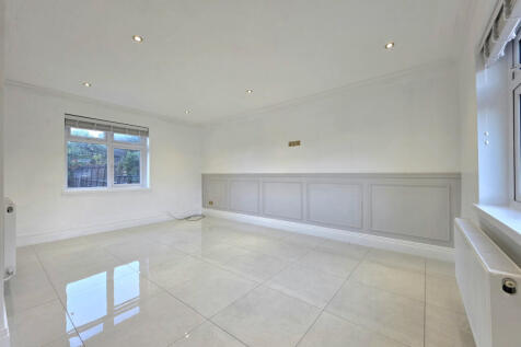 Crofton Road, Locksbottom, Orpington, Kent, BR6 photo 4