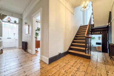 5 Victoria Terrace-34.jpg