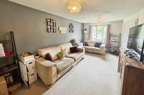 Rosebay Close, Royton  photo 3
