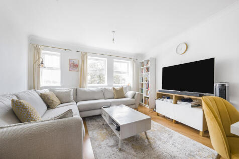 Morton Close, Uxbridge photo 3