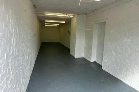 Lairds Business Complex - Unit 14 006.jpg