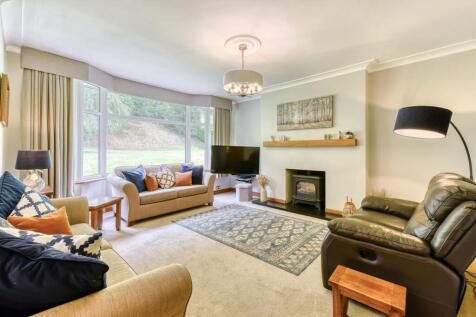 78 Orton Lane-lounge1.jpg