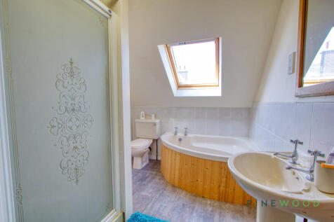 Bathroom (Annexe)