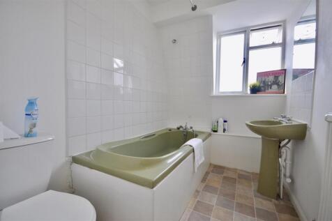 Bathroom.jpg