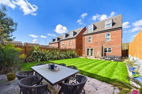 Claymills Close, Brizlincote Valley (15).jpg