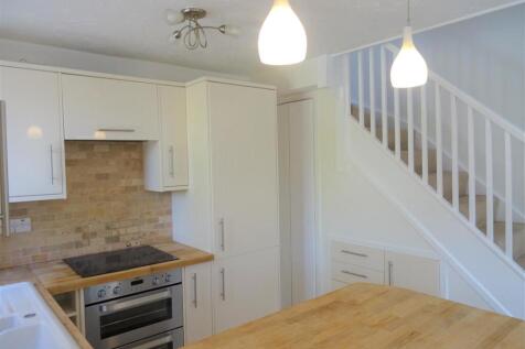 Tinsey Close, EGHAM photo 4