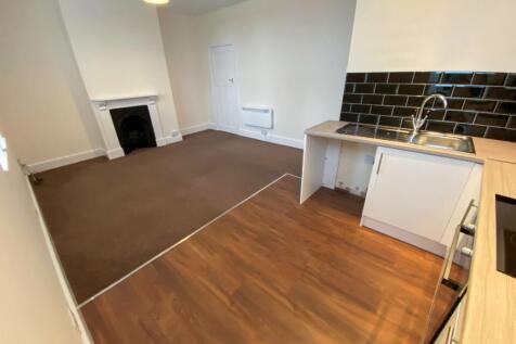 Living Room/Kitchen 