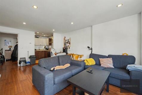 Flat 97, Roffo Court SE17 2FP-8.jpg