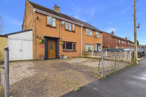 CAM03729G0-PR0242-STILL031