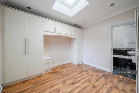 Downstairs Bedroom 