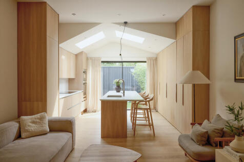 304678 - A0OP6000009FKG1MAA_N3-edit.jpg