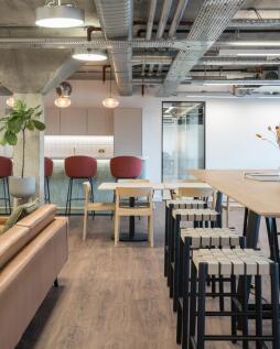 7th Floor - Fitted &amp; Furnished