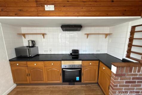 5 Bedroom Terraced House for rent