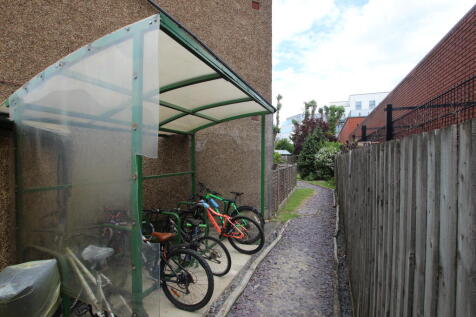8 BIKE STORE.JPG