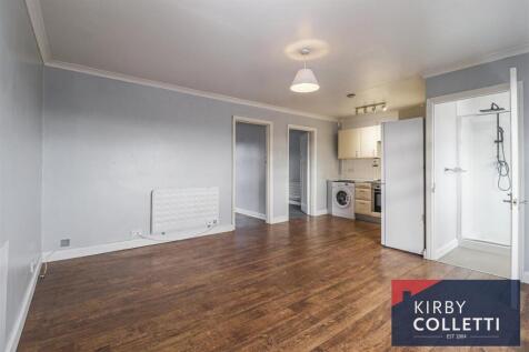 OPEN PLAN LIVING ROOM