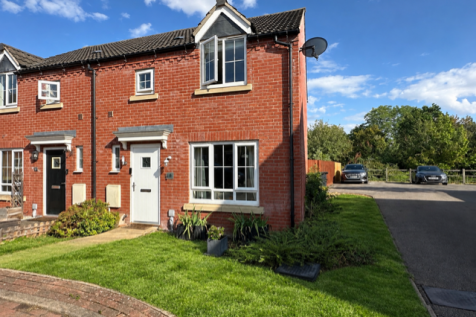 3 bed semi-detached house for rent in Turner Drive, Ely