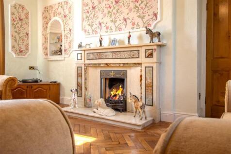 Cliffe House (20 of 36).jpg