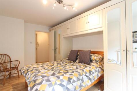 Adamsrill Close, Enfield, EN1 photo 3
