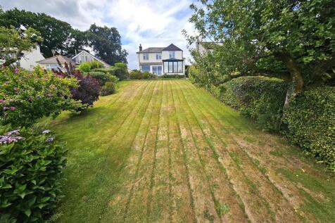 Gardens and Rear Elevation.jpg