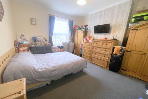 Somerset House, Claremont Road, Seaford, BN25 2BD photo 4
