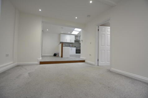 High Street, Ongar, Essex photo 5