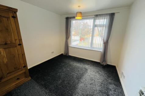 Enfield Shopping Centre, Enfield Chase, Guisborough, Redcar And Cleveland photo 4