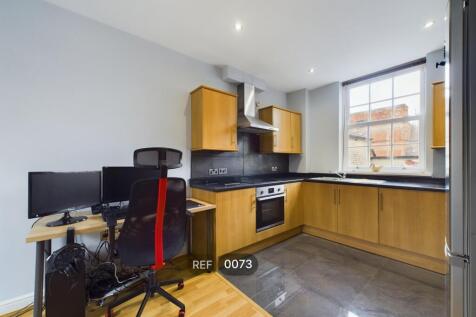 Kitchen &amp; Living area