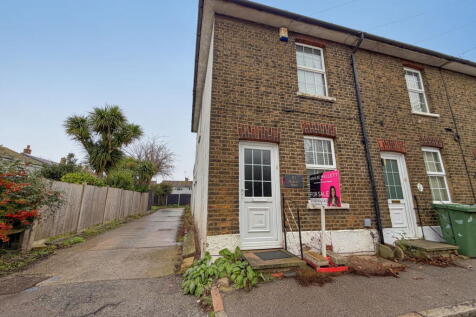 Grays, RM16 - property photo