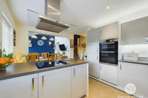 Fantastic Open Plan Living Dining Kitchen