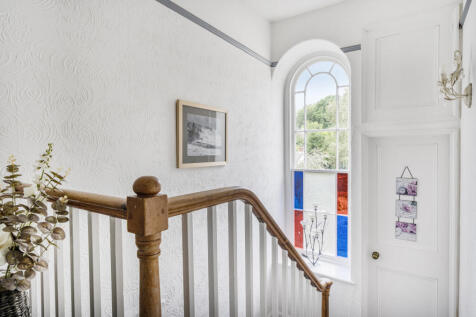 1319991-6-687904c...