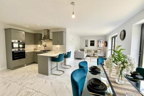 kitchen/living/dinin