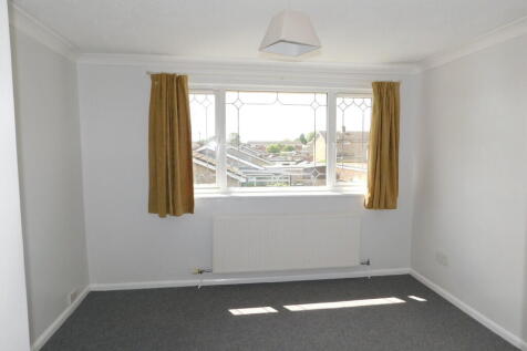 Smiths Drive, March photo 5