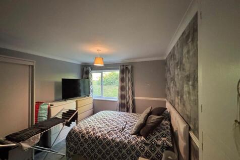 Greenland Crescent, Fairwater, Cardiff, CF5 photo 4