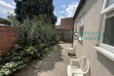 Gardem/courtyard