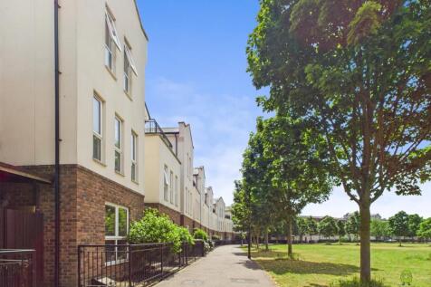 Street Scene Liverymen Walk James Hillier EweMove 