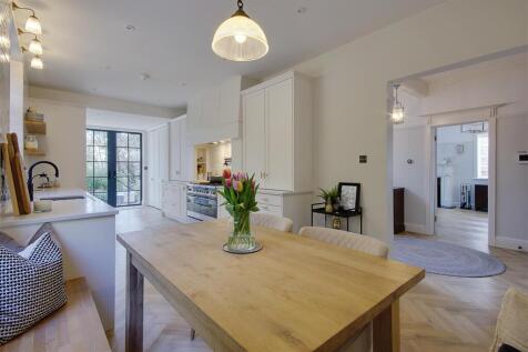 30 Kitchen-Diner B.jpg