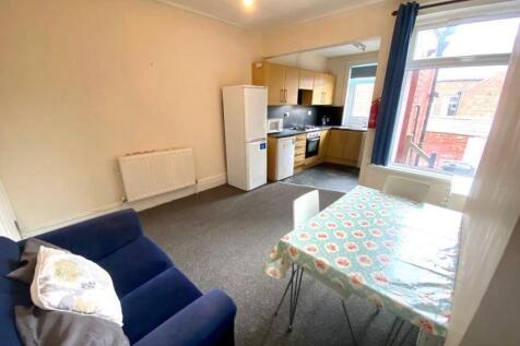 3-bed house on 46 Bowood Road, Ecclesall, £407/mo