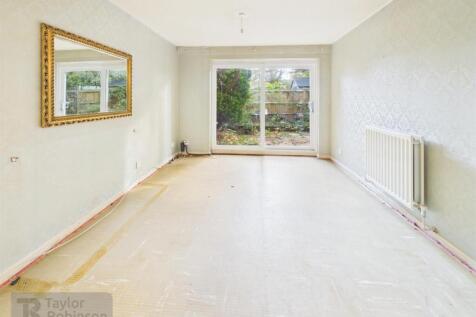 CAM02600G0-PR0857-STILL004.jpg