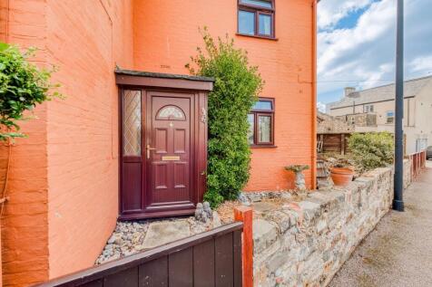 Lowestoft, NR32 - property photo