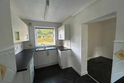 Foldings Avenue, Scholes, Cleckheaton, West Yorkshire, BD19 photo 4