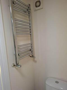 **AVAILABLE EARLY JANUARY** Room 12. 20 Newgate Street, Worksop photo 5